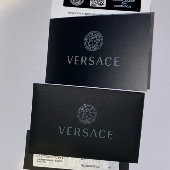 Versace, Barocco print slide ons - Picture 6 of 7